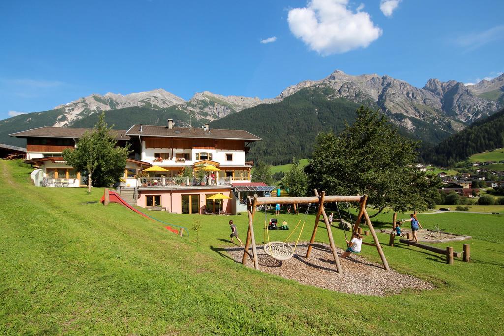 Hotel Ladestatthof Neustift im Stubaital Exterior foto